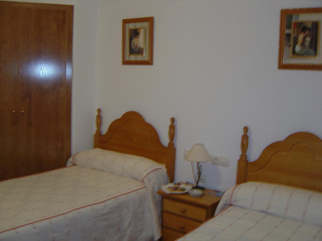 Hostal D'Ernes Alcala del Jucar Quarto foto