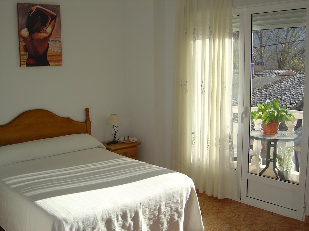 Hostal D'Ernes Alcala del Jucar Quarto foto